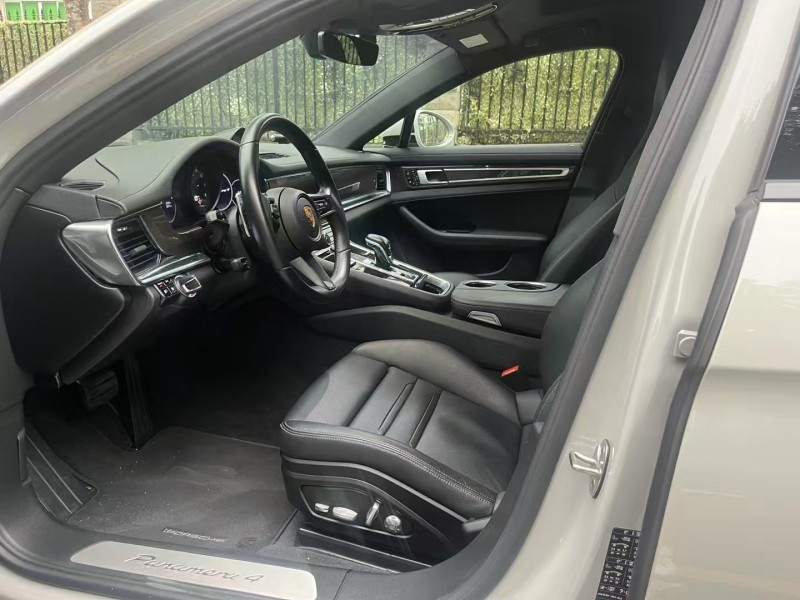 广州22年保时捷帕拉梅拉6