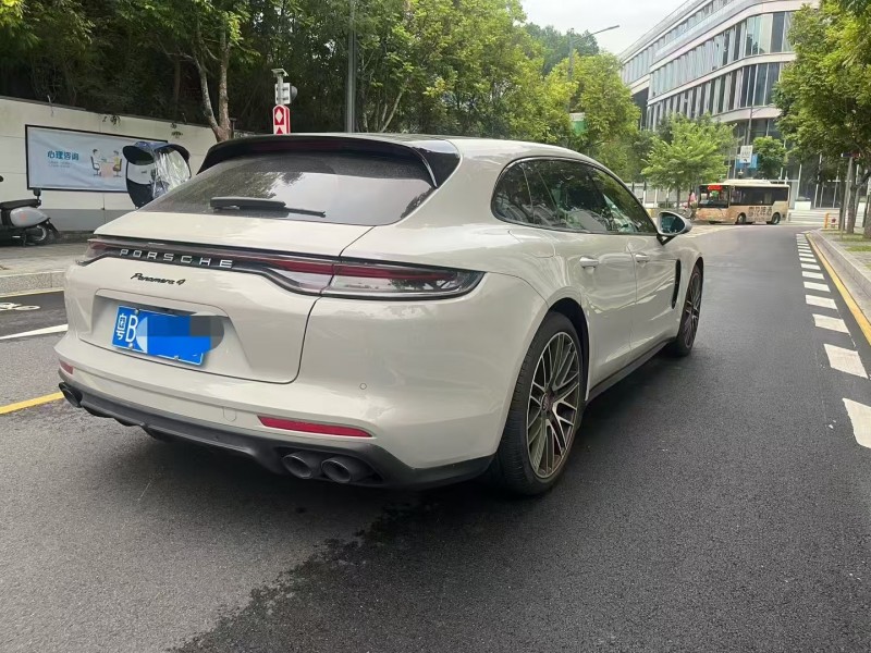 广州22年保时捷帕拉梅拉8