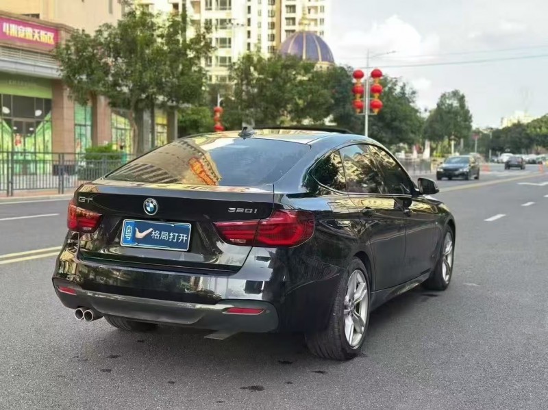 广州21年宝马3系8