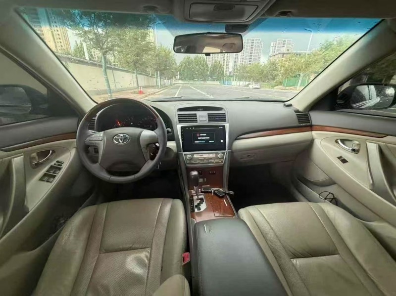 郑州13年丰田凯美瑞6