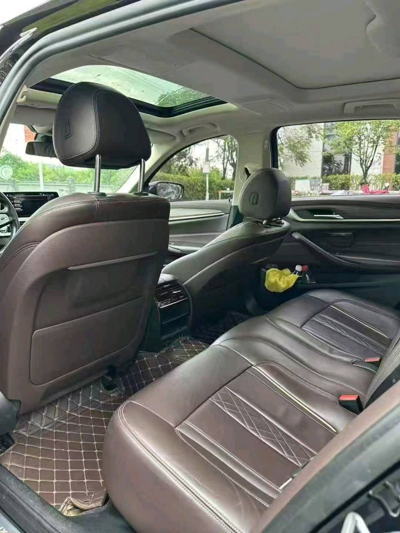 广州20年宝马5系8