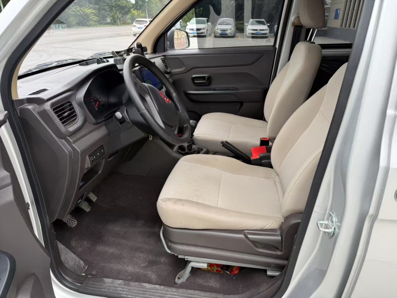 徐州23年五菱汽车宏光6