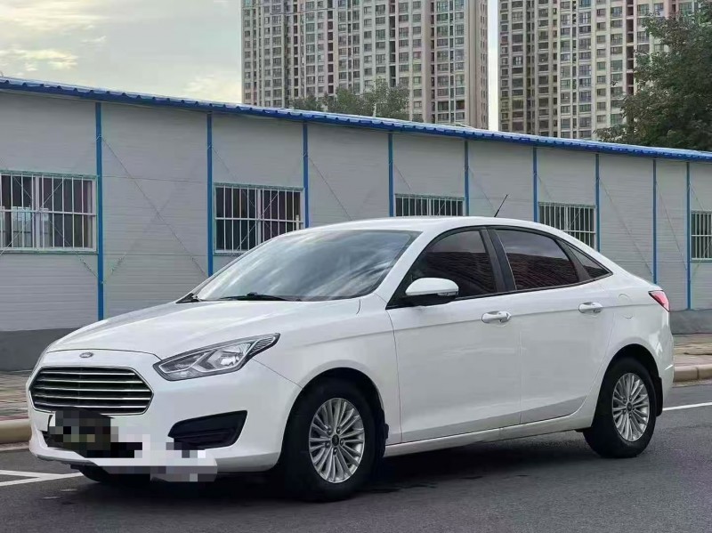 郑州17年福特福睿斯3