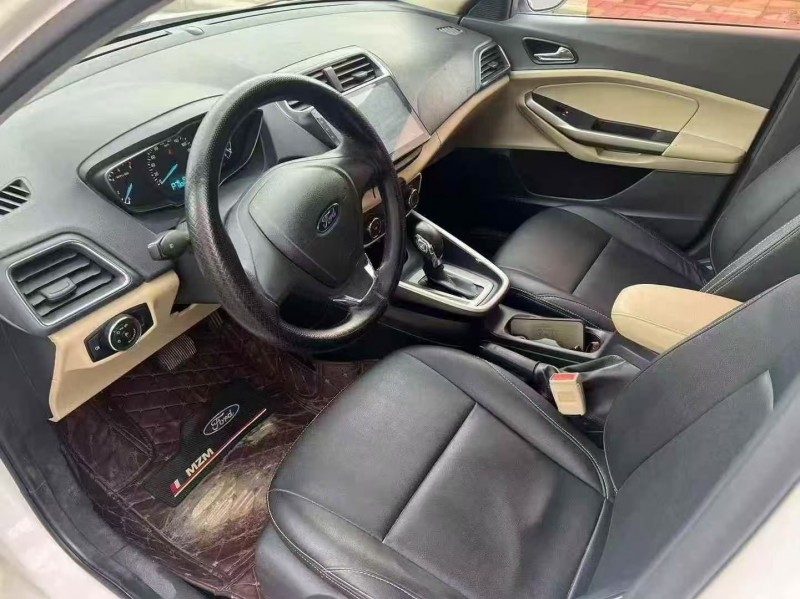 郑州17年福特福睿斯5