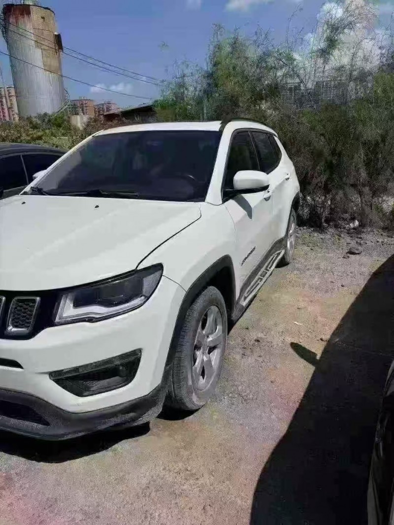 菏泽17年Jeep指南者3