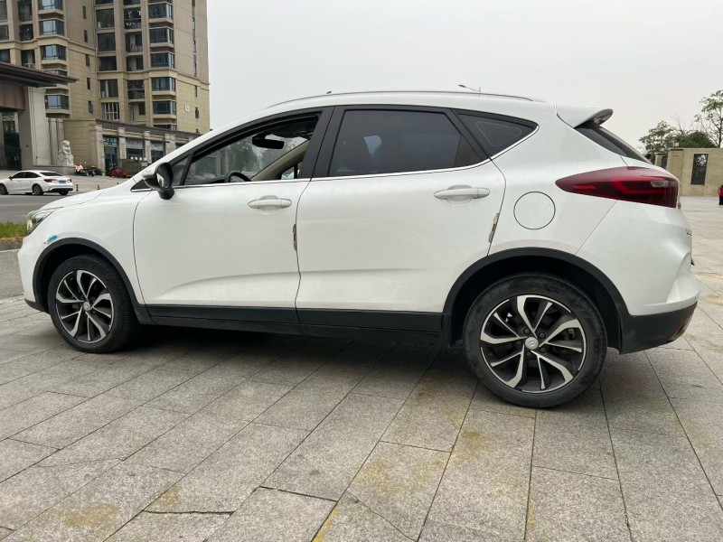 上饶21年吉利帝豪3