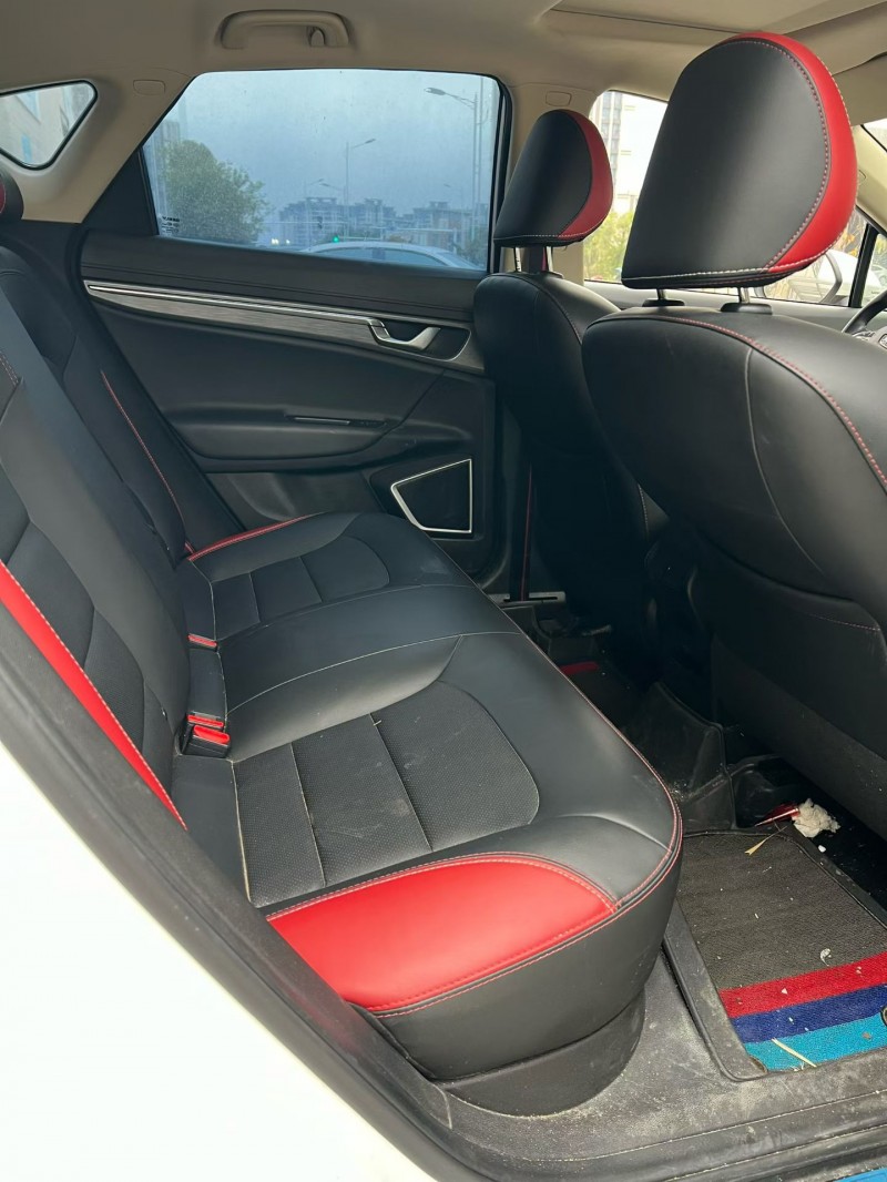 上饶21年吉利帝豪4