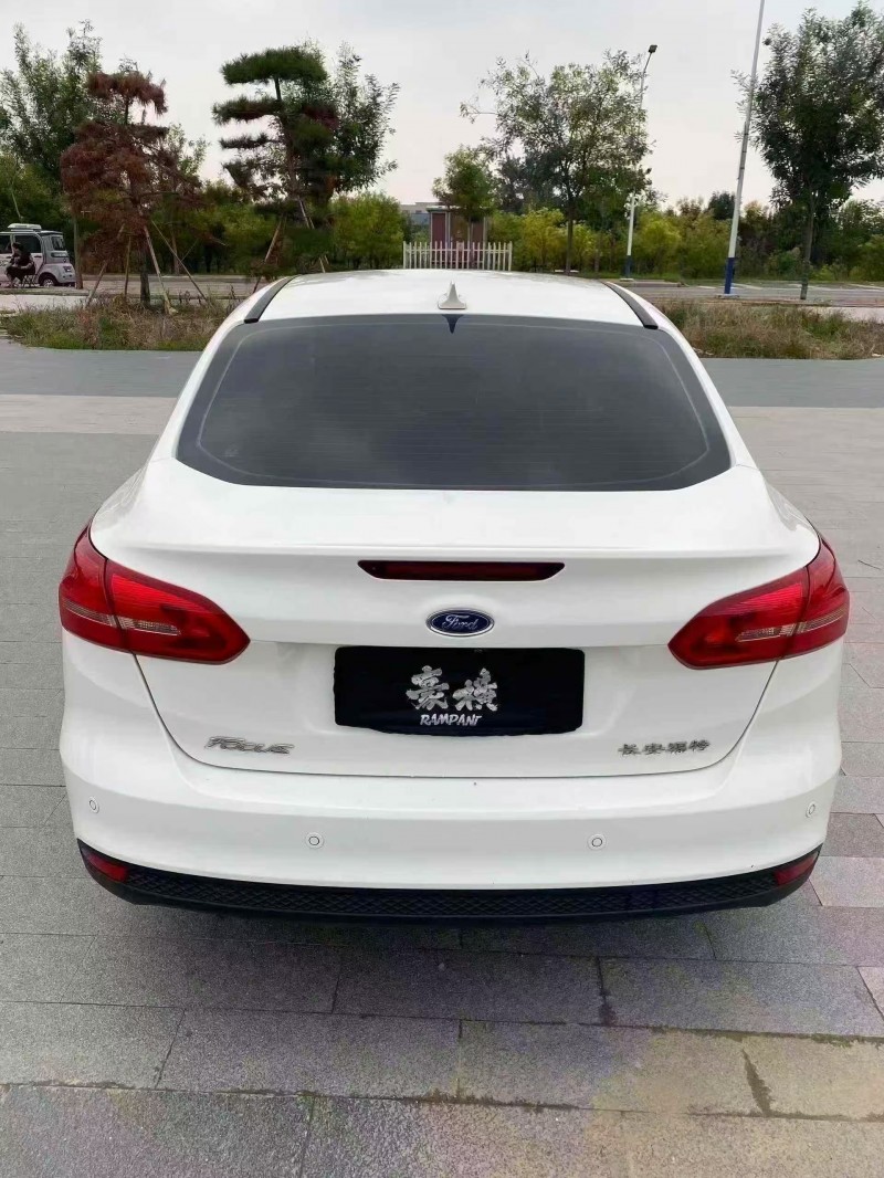 菏泽18年福特福克斯9