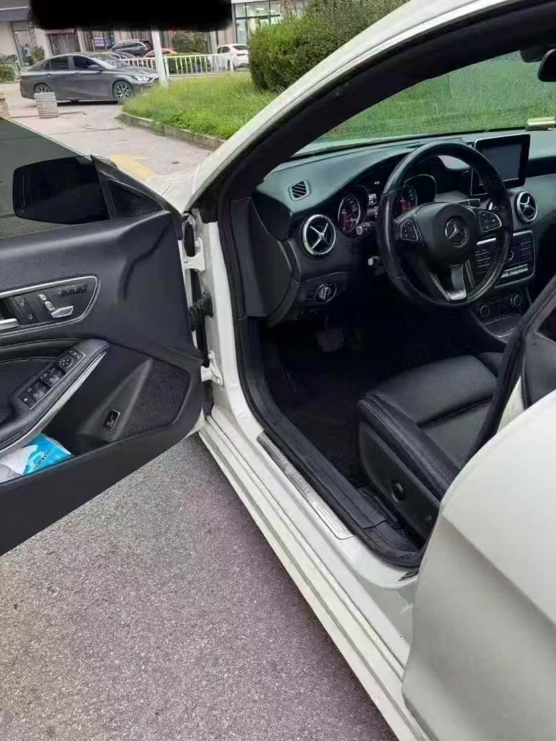 菏泽17年奔驰CLA6
