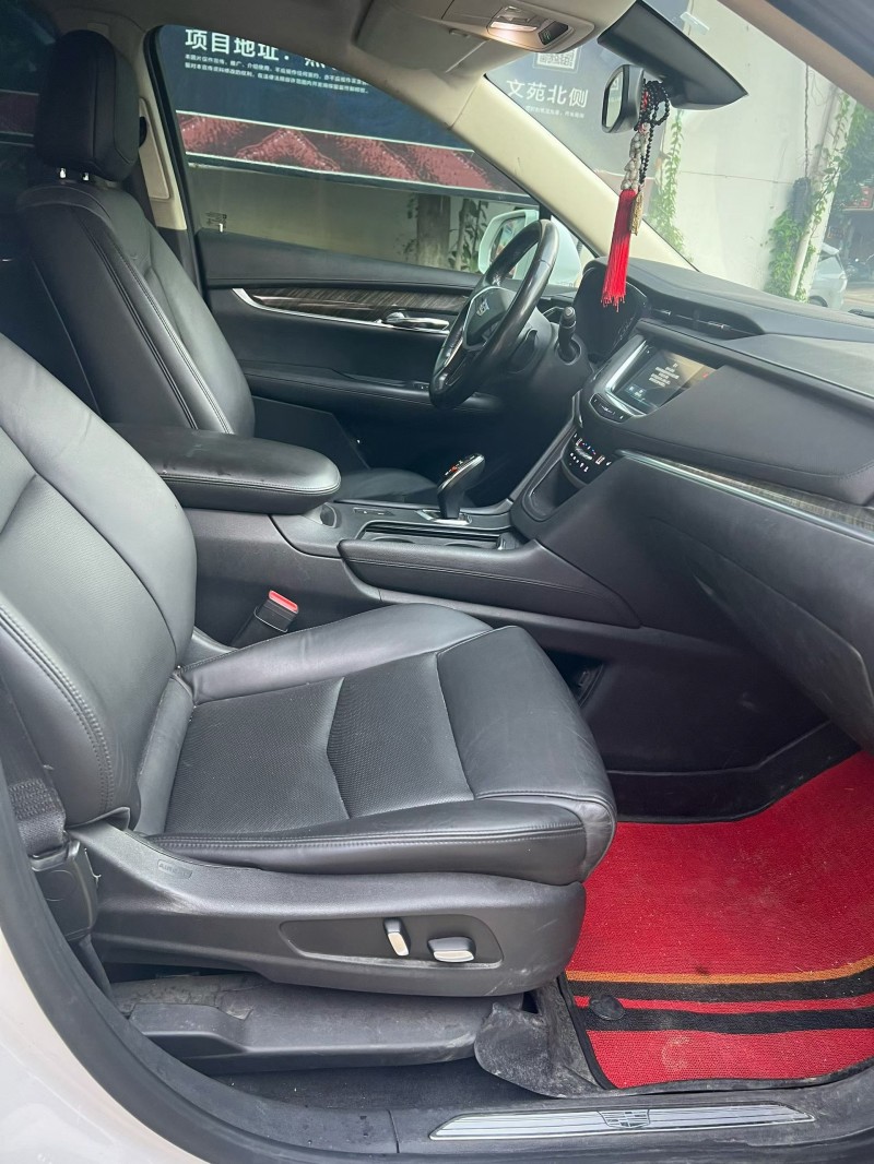 上饶16年凯迪拉克XT56