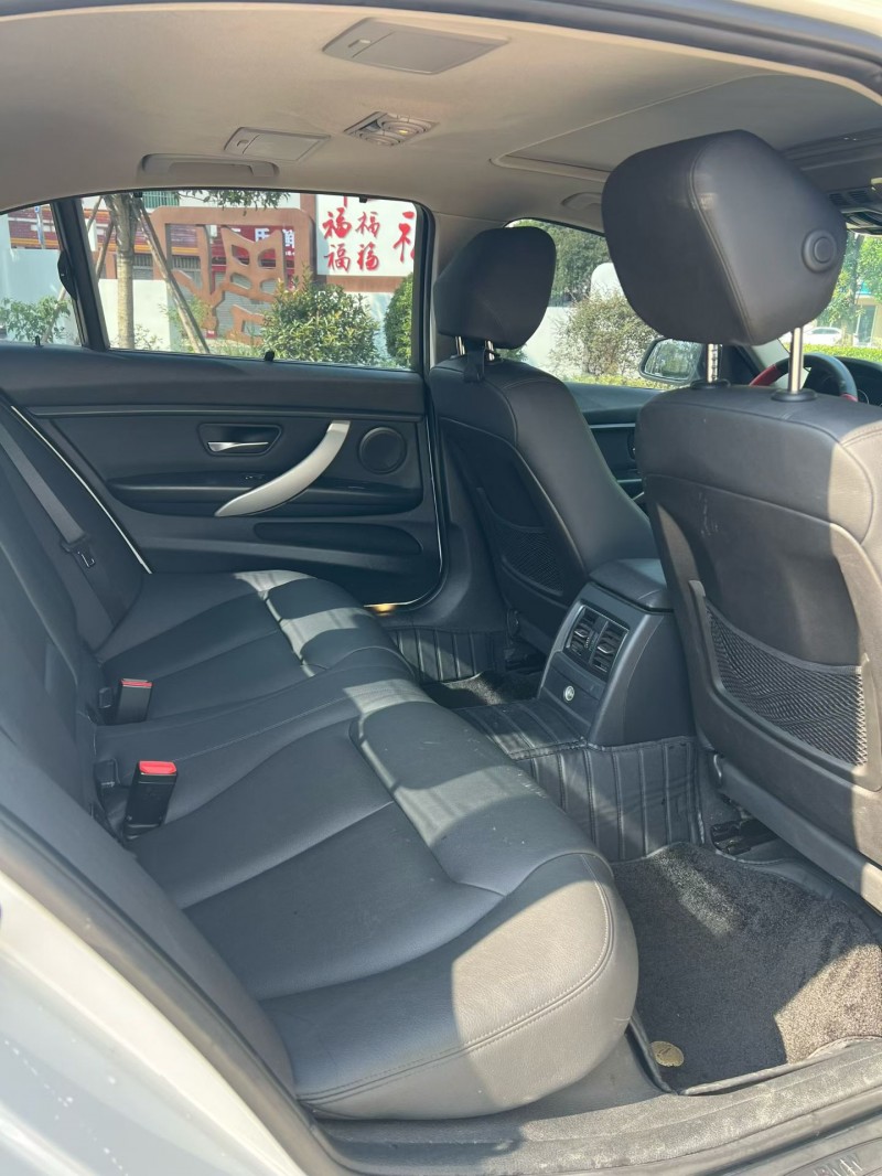 上饶15年宝马3系8