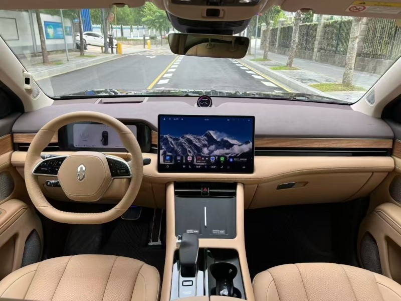 深圳24年华为智选问界5