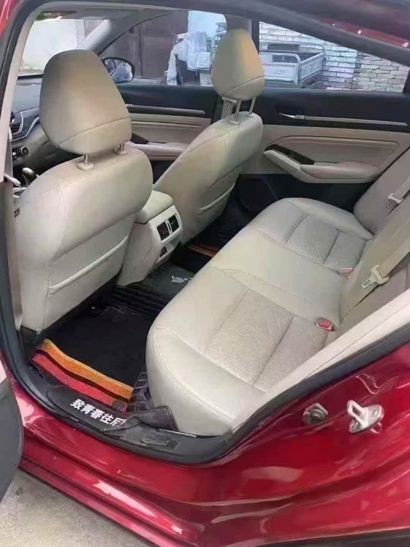 菏泽19年日产天籁3