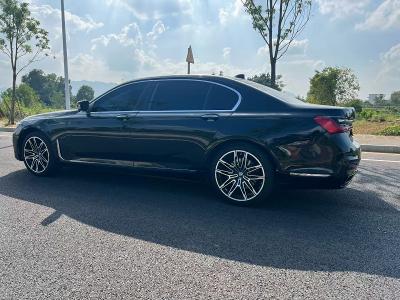 上饶10年宝马7系3