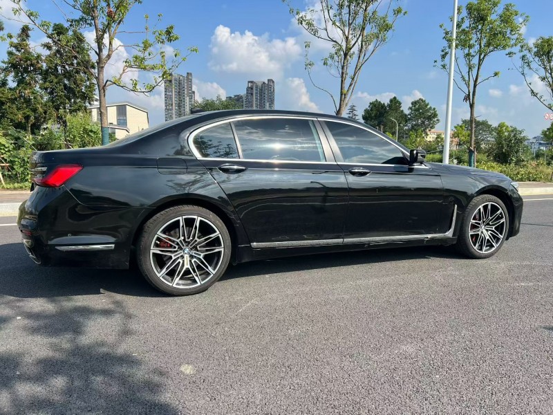 上饶10年宝马7系5