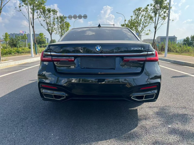 上饶10年宝马7系9