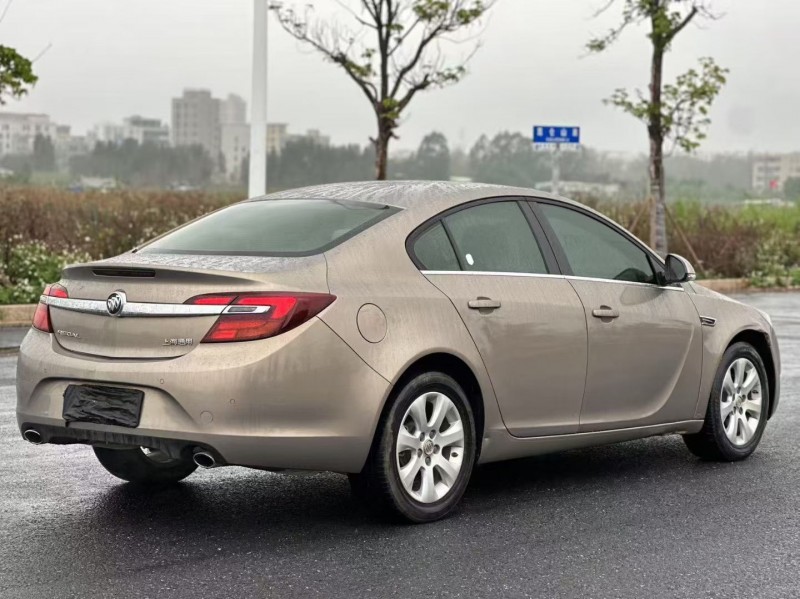 汕头14年别克君威8