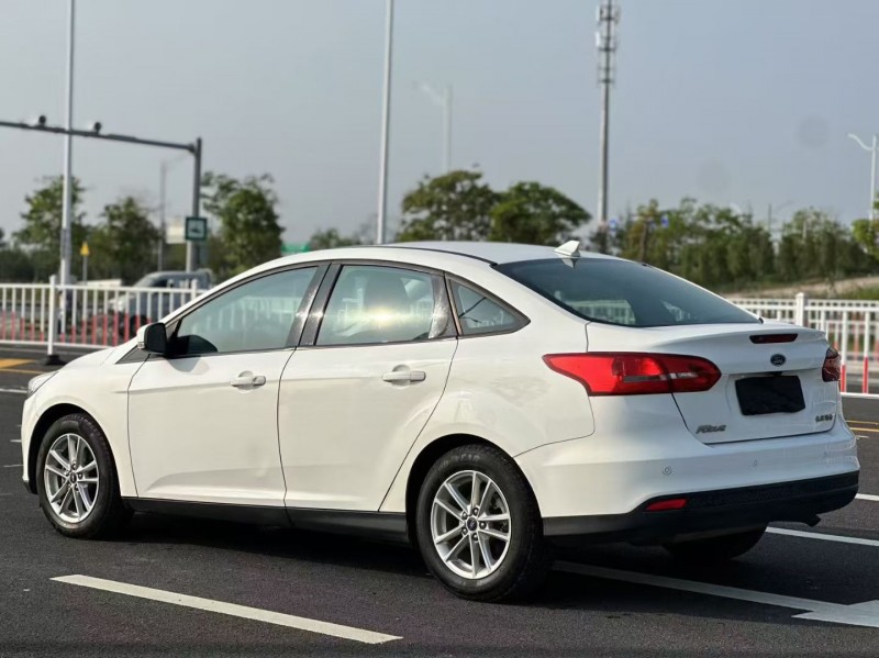 汕头16年福特福克斯7