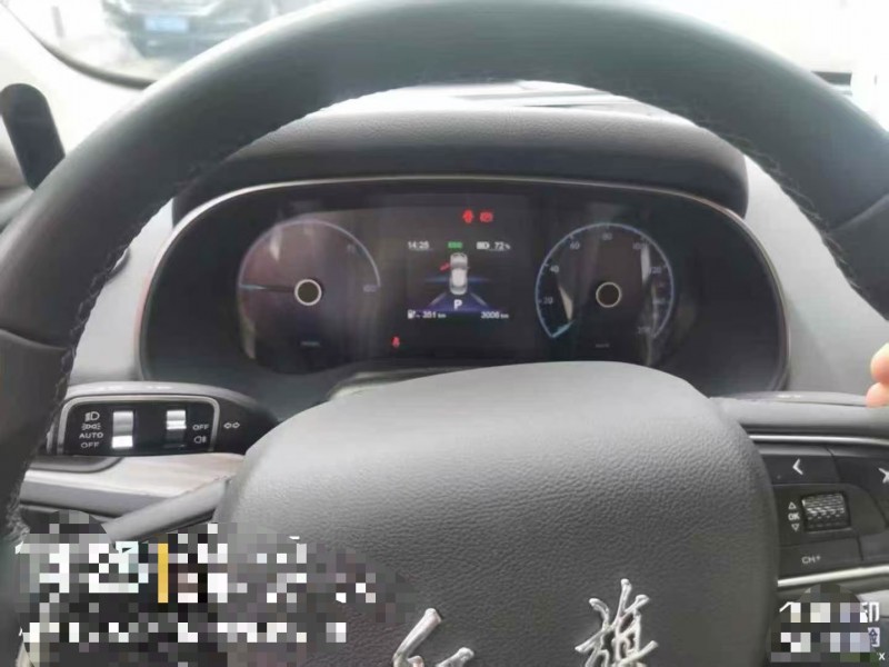 成都25年红旗E-QM53