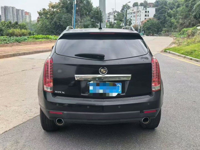 三明15年凯迪拉克SRX9