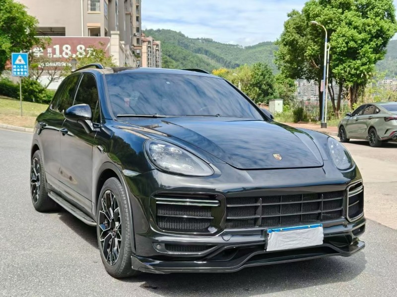 三明11年保时捷卡宴2