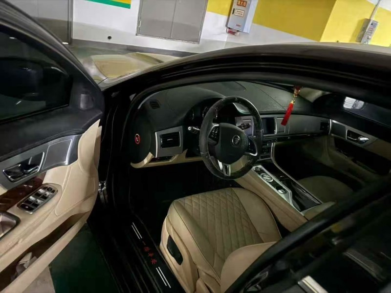 潍坊15年捷豹XF4