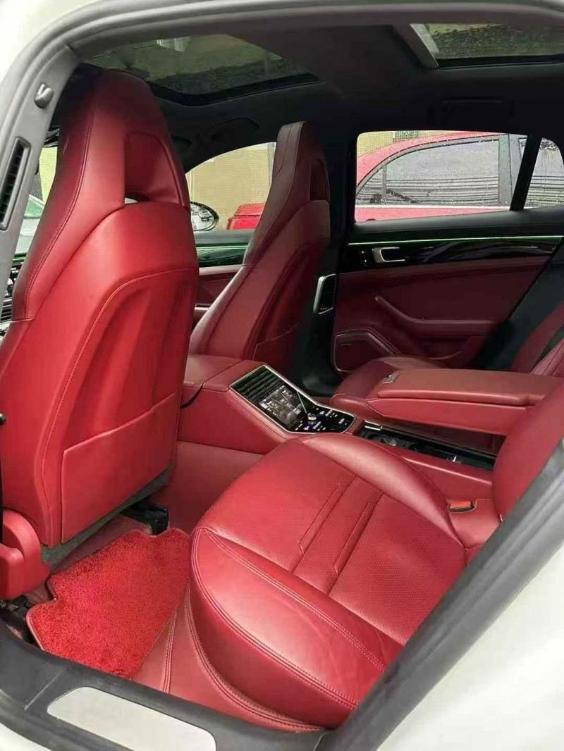 中山19年保时捷帕拉梅拉4