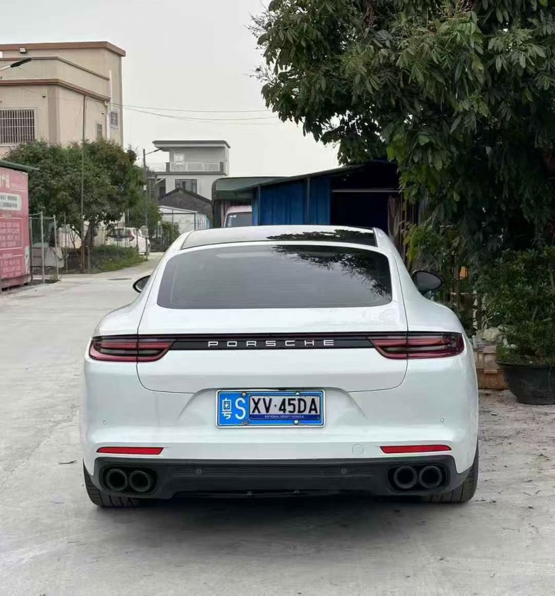 中山19年保时捷帕拉梅拉5