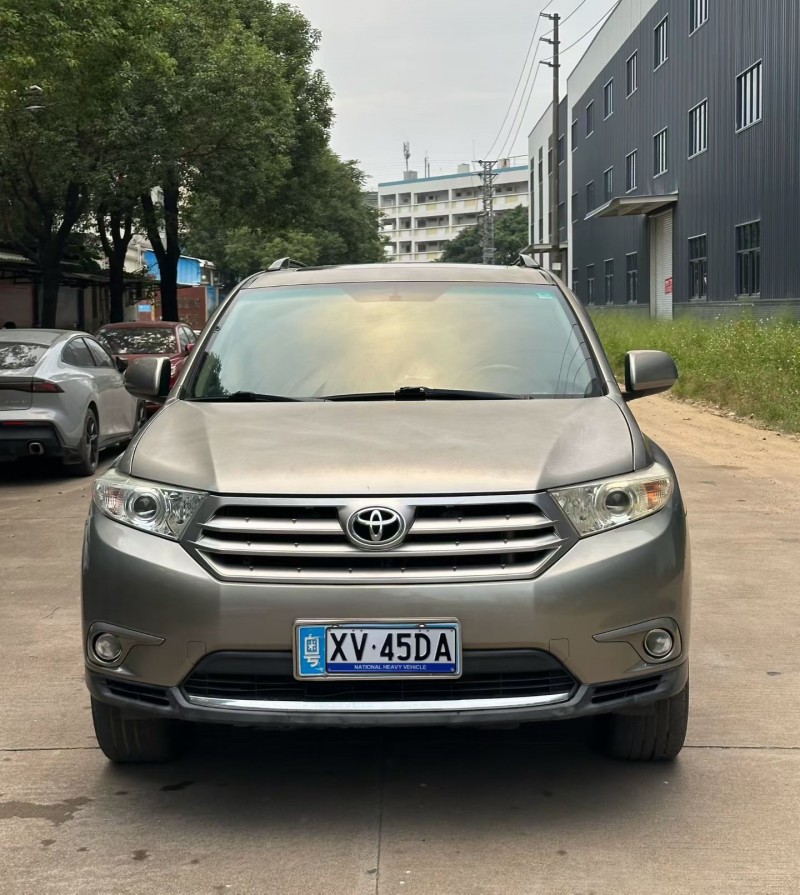 中山13年丰田汉兰达1