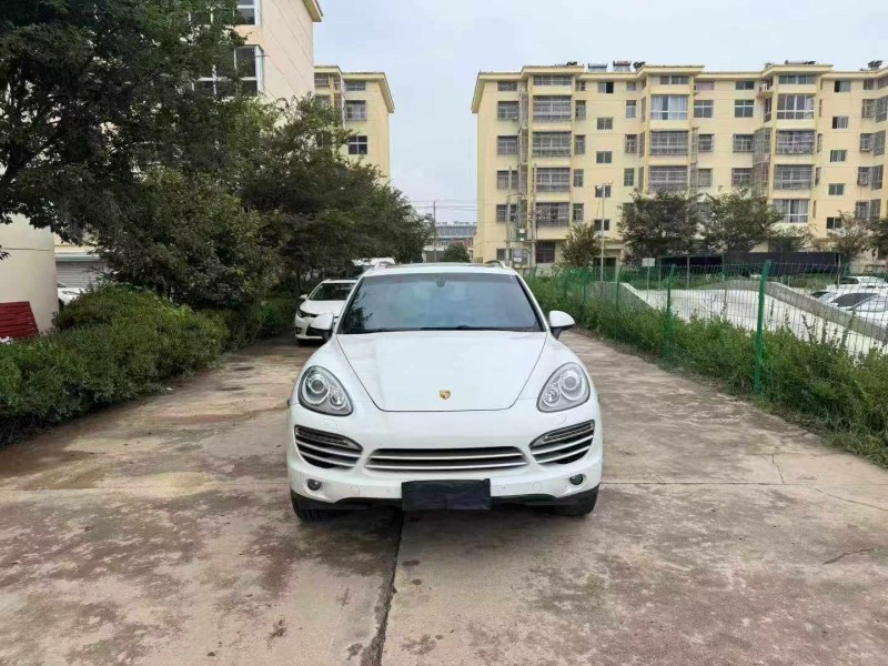 徐州14年保时捷卡宴1