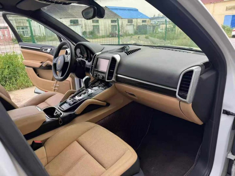 徐州14年保时捷卡宴4