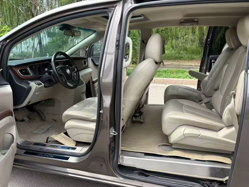 济南16年别克GL84