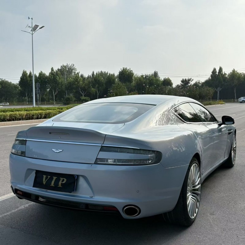 潍坊17年阿斯顿·马丁Rapide9