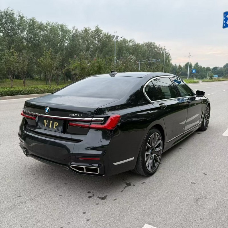 青岛16年宝马7系8