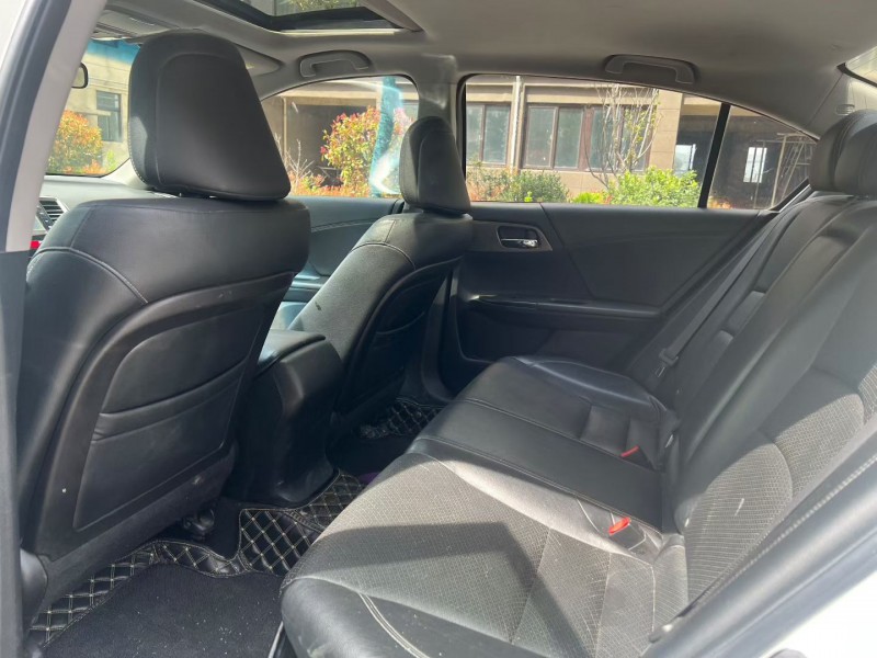 徐州14年本田雅阁6