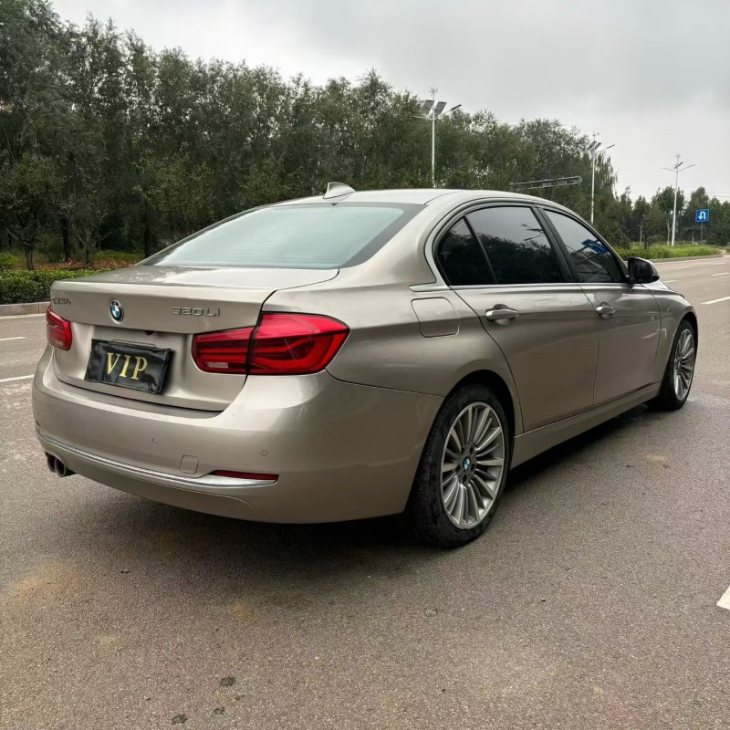 烟台19年宝马3系7