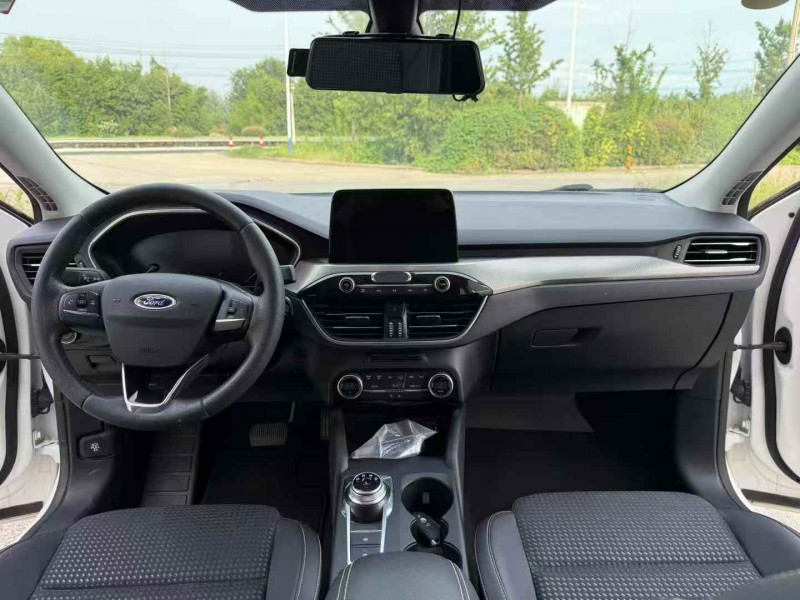 徐州20年福特福克斯5