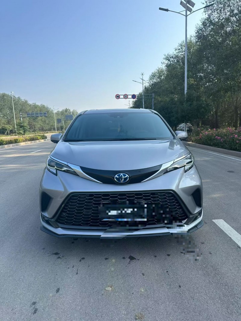 枣庄23年丰田格瑞维亚1