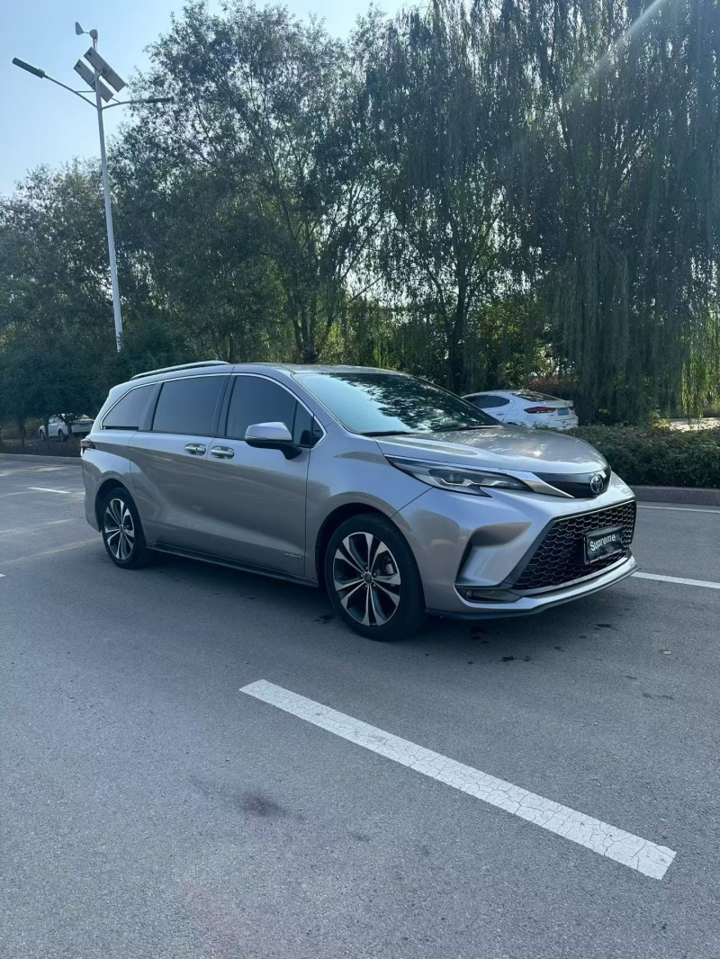 枣庄23年丰田格瑞维亚3