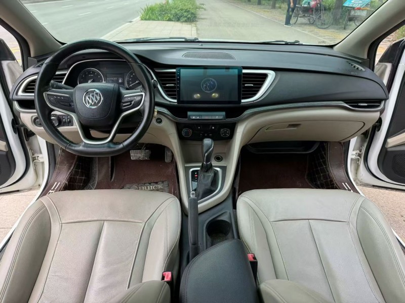 泰安18年别克英朗5