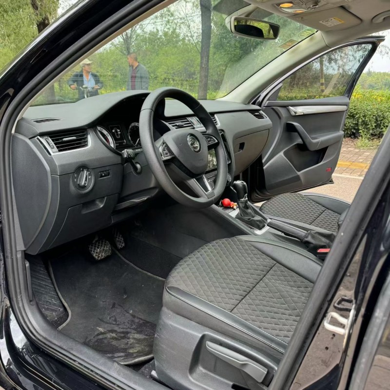 济宁20年斯柯达明锐5