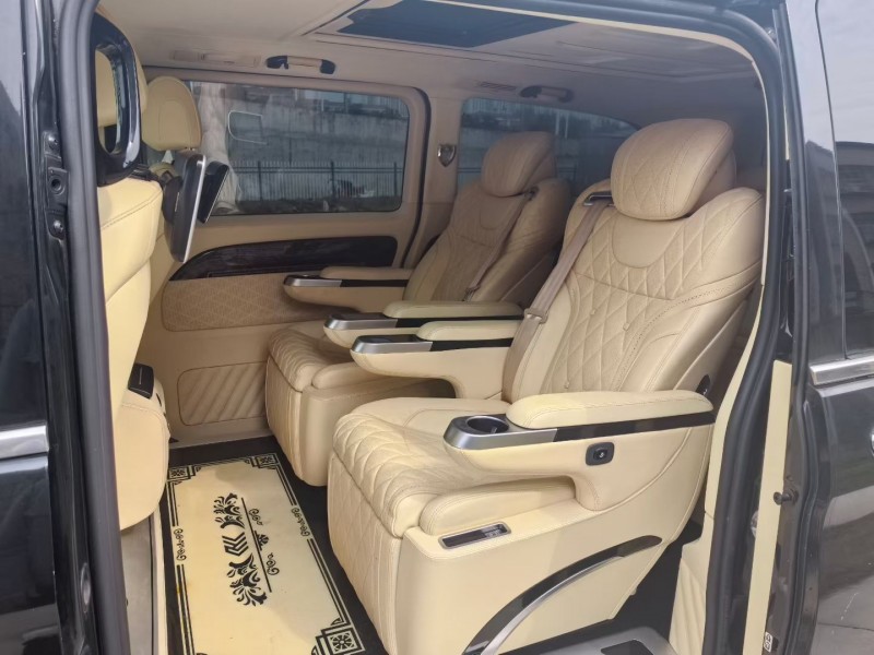 襄阳19年奔驰METRIS4