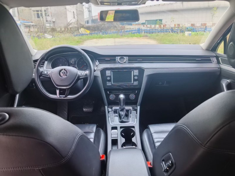 襄阳18年大众迈腾4