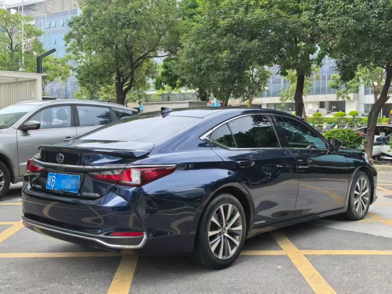 深圳21年雷克萨斯ES9