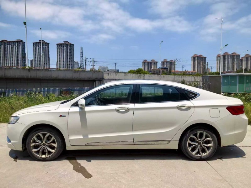 襄阳16年吉利博瑞7