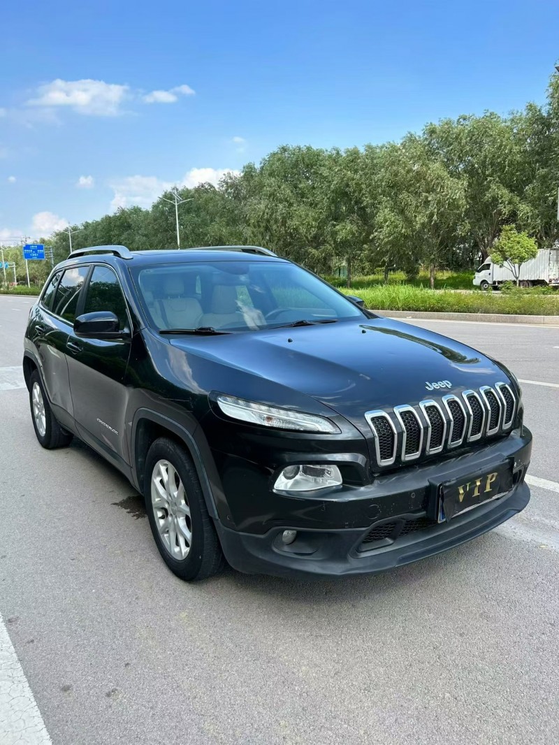 烟台16年Jeep自由光2