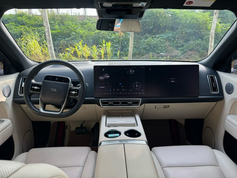 郑州23年理想L89