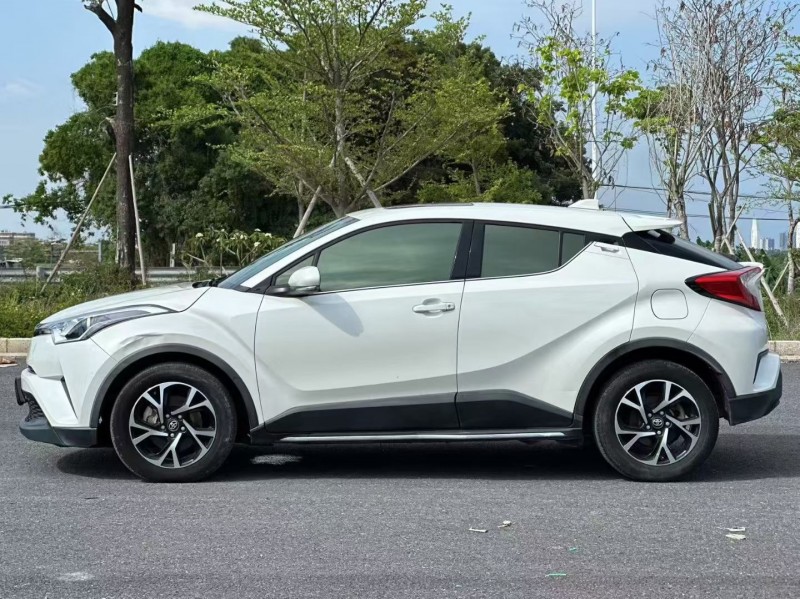 汕头20年丰田CHR3