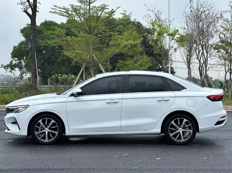 汕头23年吉利帝豪3