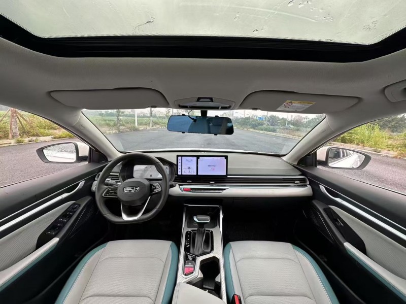 汕头23年吉利帝豪5